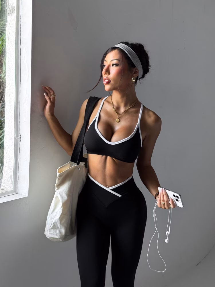 Flattering Yoga Sports Bra and Pants Adorable 2 Piece Outfit Comfortable for Women