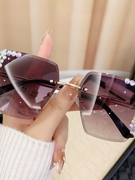 Rimless Square Fashionable Women Glasses with a Starry Design, featuring a Shape and Embellished with Glitter and Rhinestones.