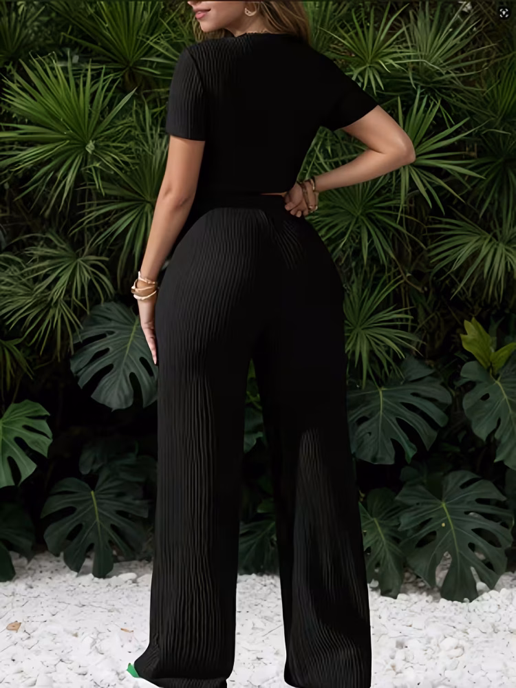 Textured Cropped Tee — High-Waist Fit